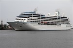 Die Azamara Journey im Kreuzfahrthafen Warnemünde