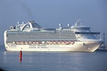 Emerald Princess im Kreuzfahrthafen Rostock-Warnemünde