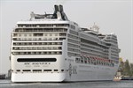 MSC Magnifica im Kreuzfahrthafen Rostock-Warnemünde