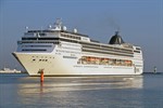 MSC Opera im Kreuzfahrthafen Warnemünde