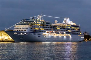 Kreuzfahrtschiff „Sirena “ im Kreuzfahrthafen Rostock-Warnemünde