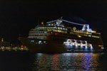 Das Kreuzfahrtschiff „Sirena“ beim Erstanlauf in Warnemünde