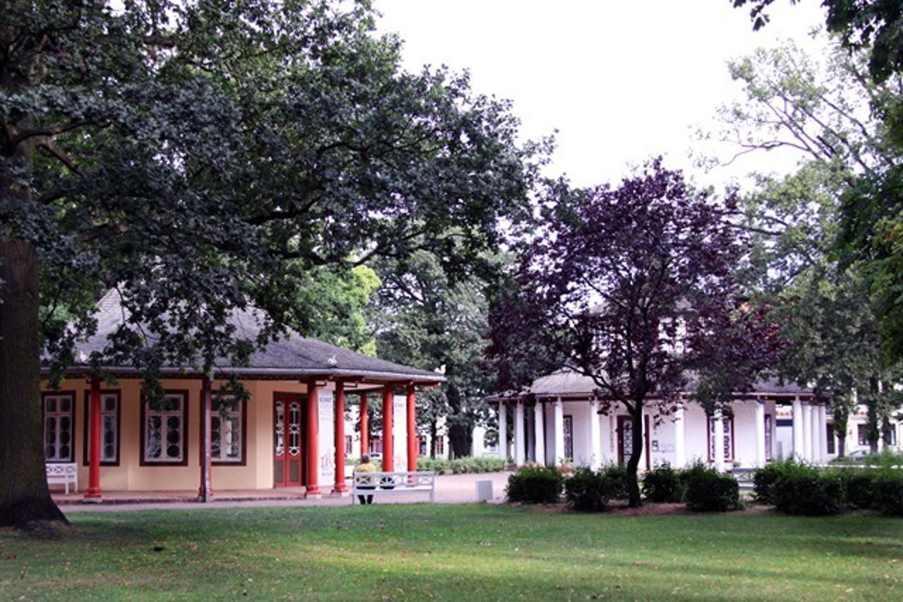 Roter und Weißer Pavillon