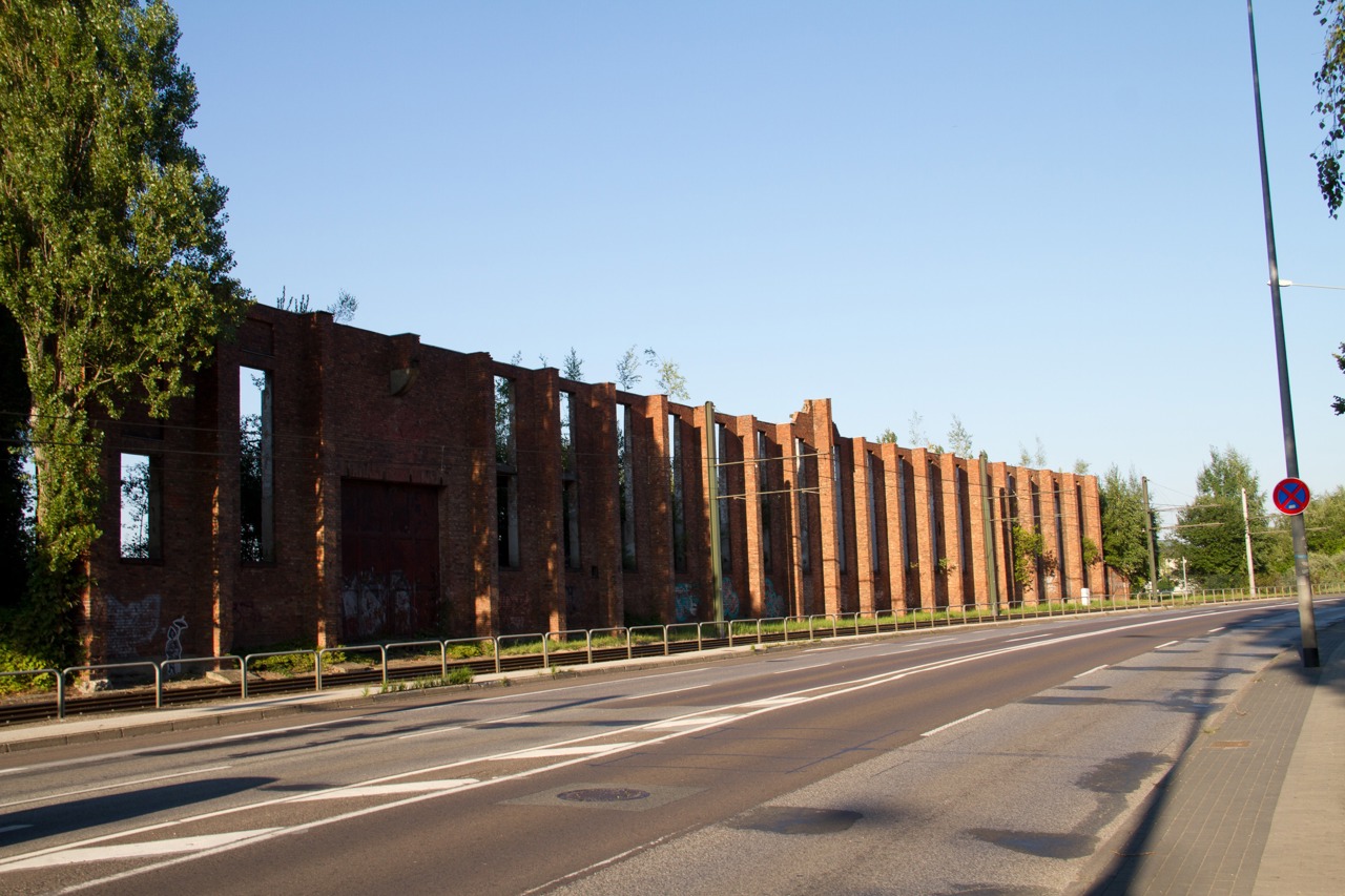 Heinkelmauer am Werftdreieck