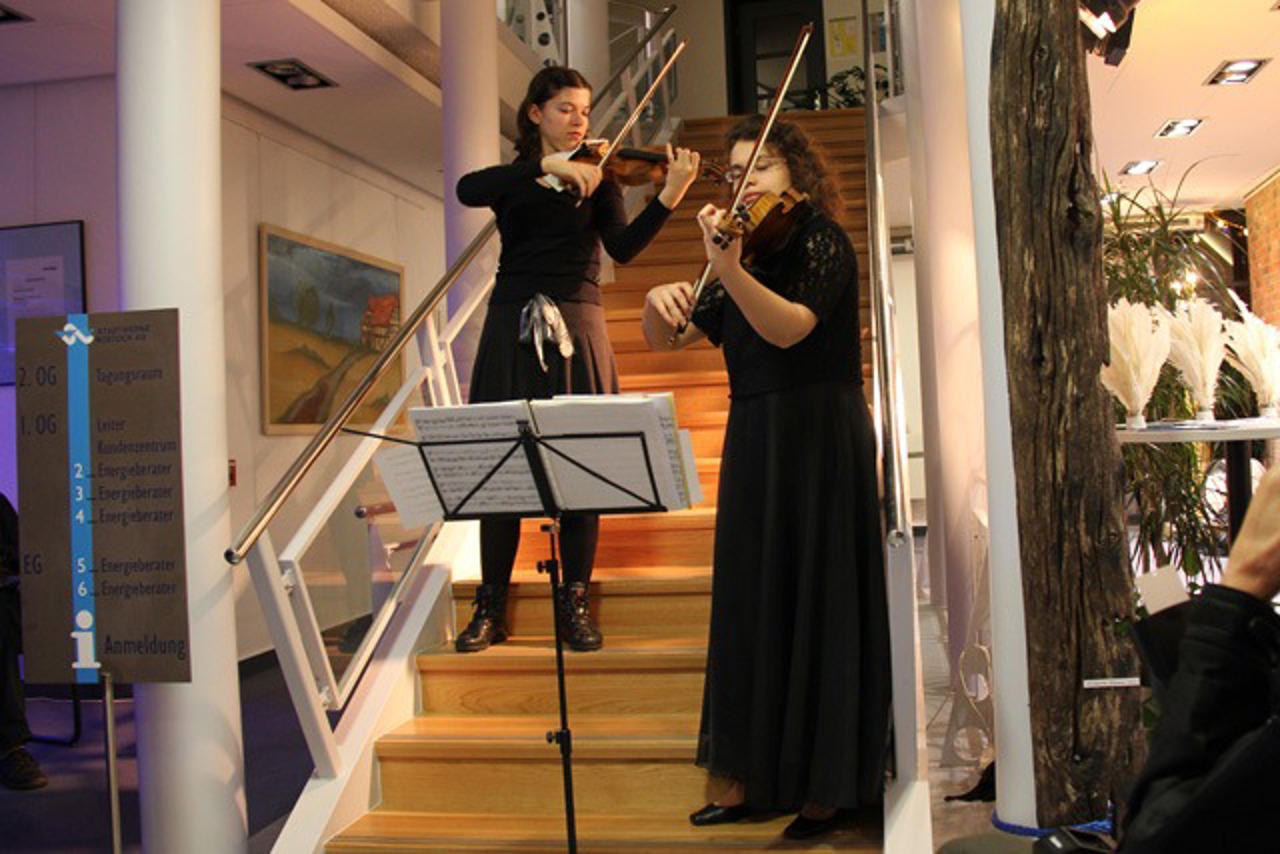 Kunst auf der Treppe mit Sornitza und Petia Patchinova