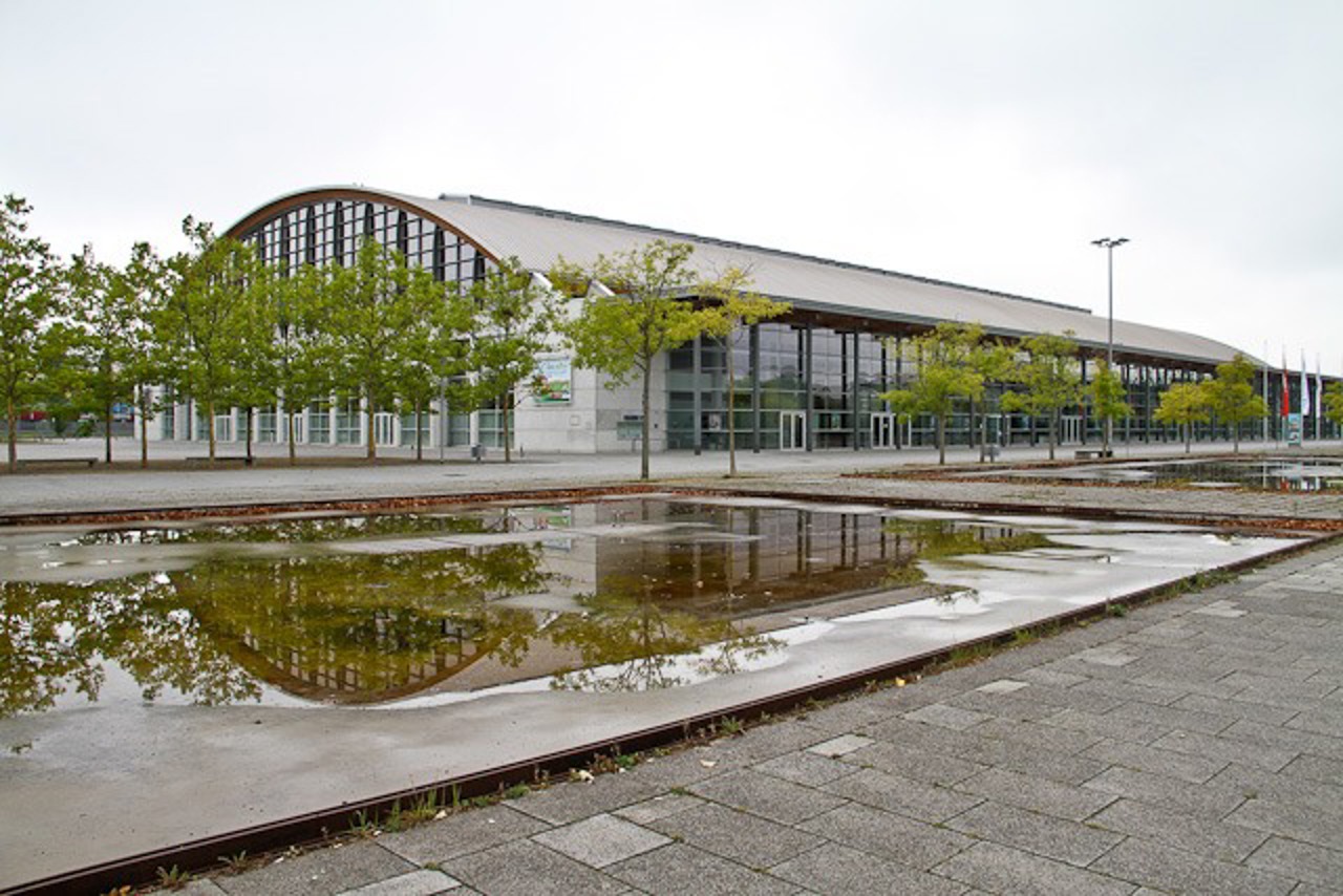 Die Fläche mit den Wasserbecken soll zurückgebaut werden. Insgesamt soll mehr Fläche entsiegelt werden.