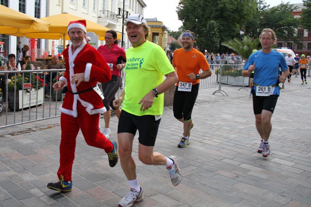 Weihnachtsmann bei der Marathon Nacht 2011
