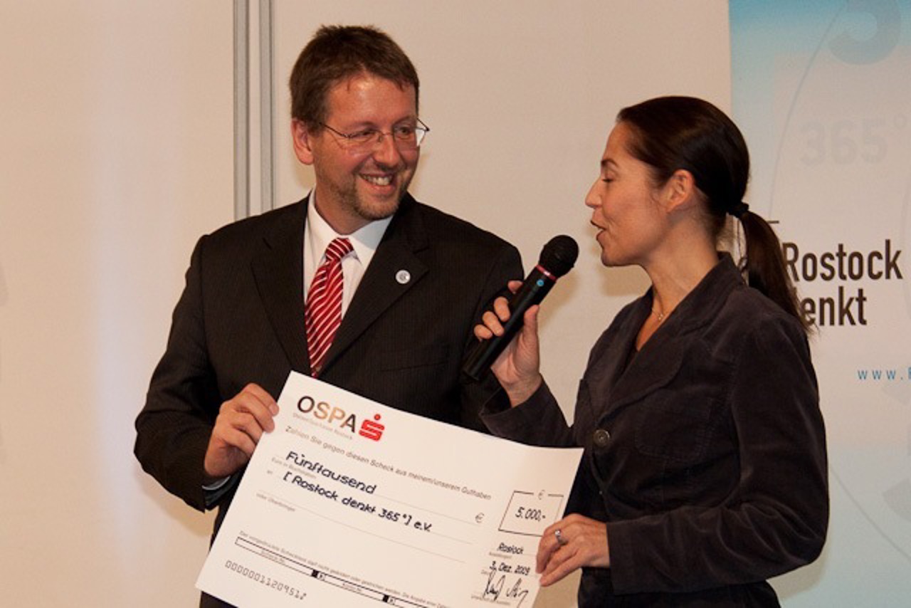 5000 Euro Spende von der OSPA für den Verein „Rostock denkt 365°“