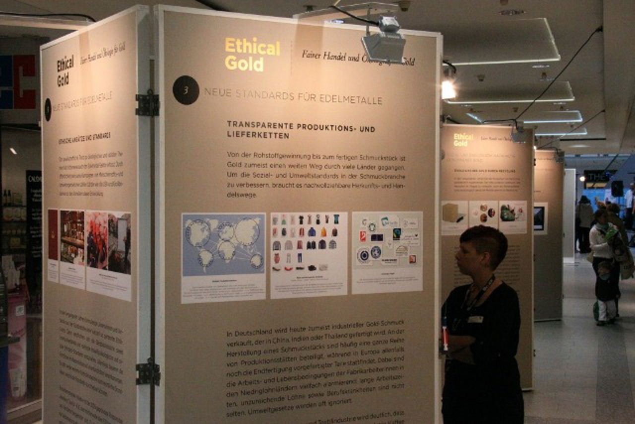 Ausstellung "Ethical Gold" im Rostocker Hof