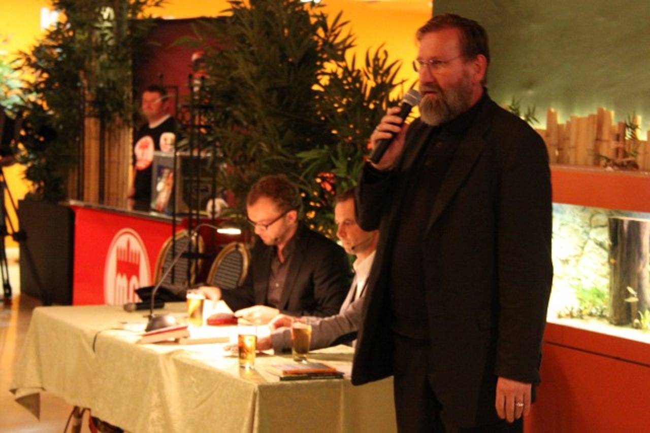 Zoodirektor Udo Nagel zusammen mit den Autoren