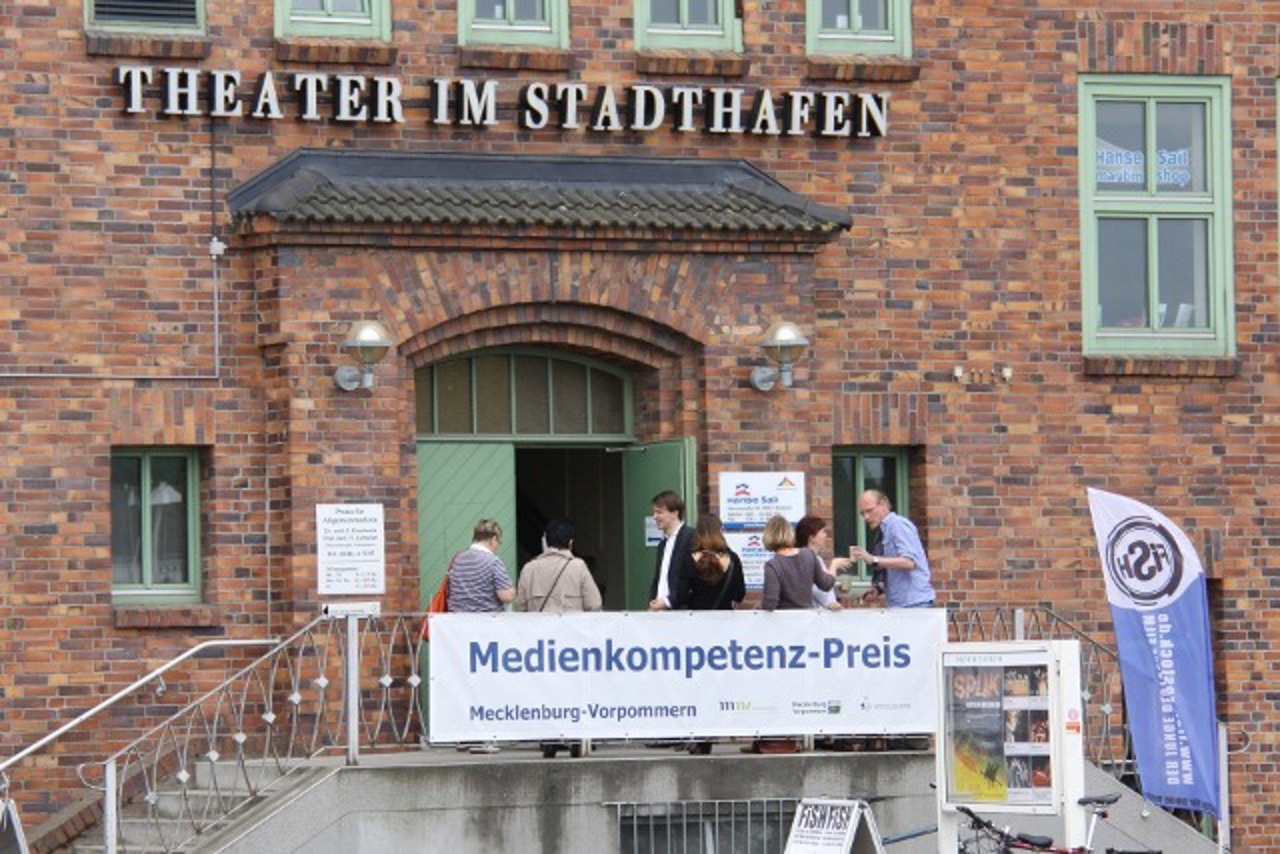 Vergabe des Medienkompetenz-Preises M-V 2012 im Theater im Stadthafen