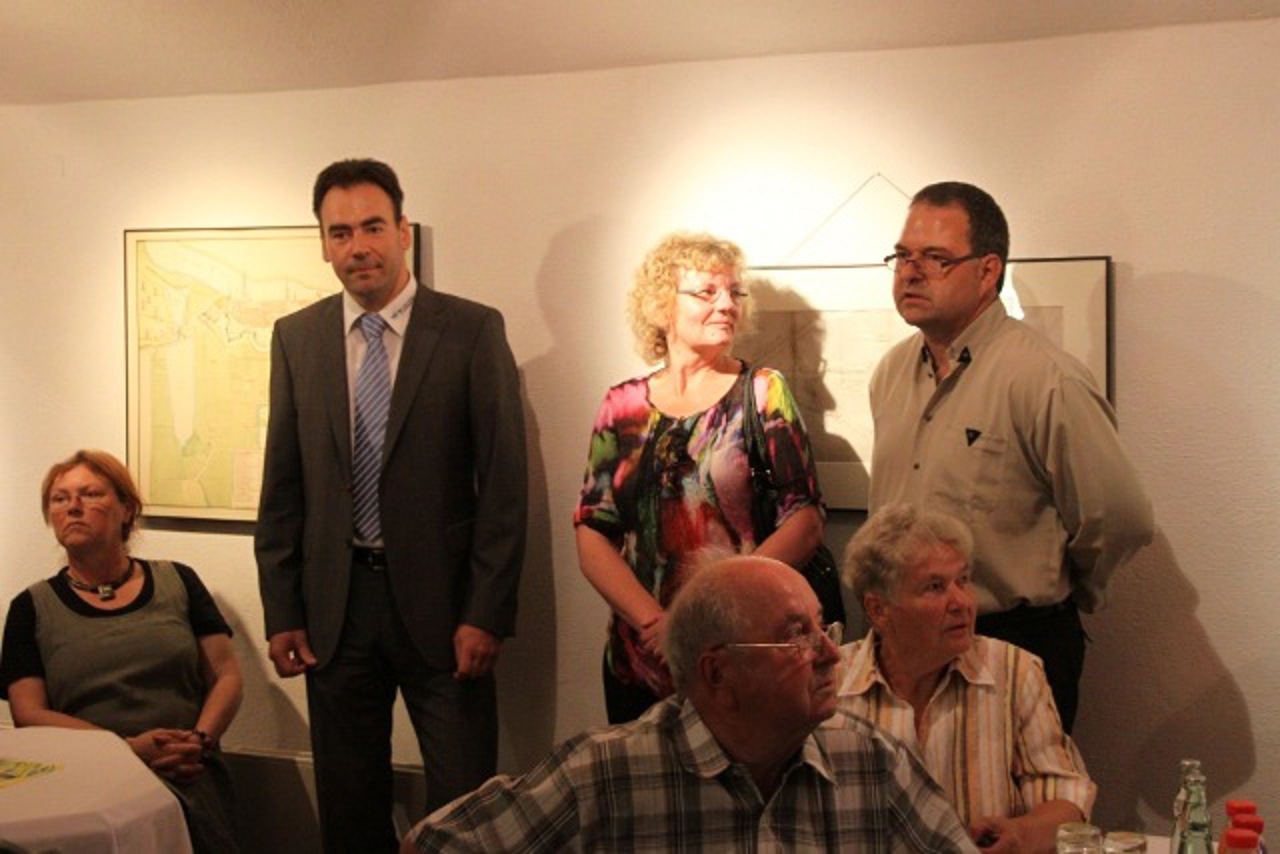 Thilo Krapf (Stadtwerke) mit Hanka und Frank Koebsch
