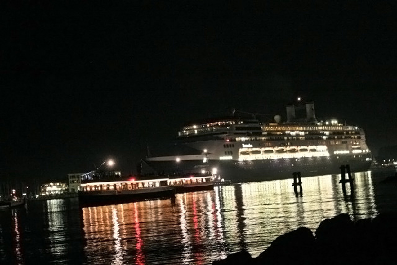 Die „Rotterdam“ läuft aus