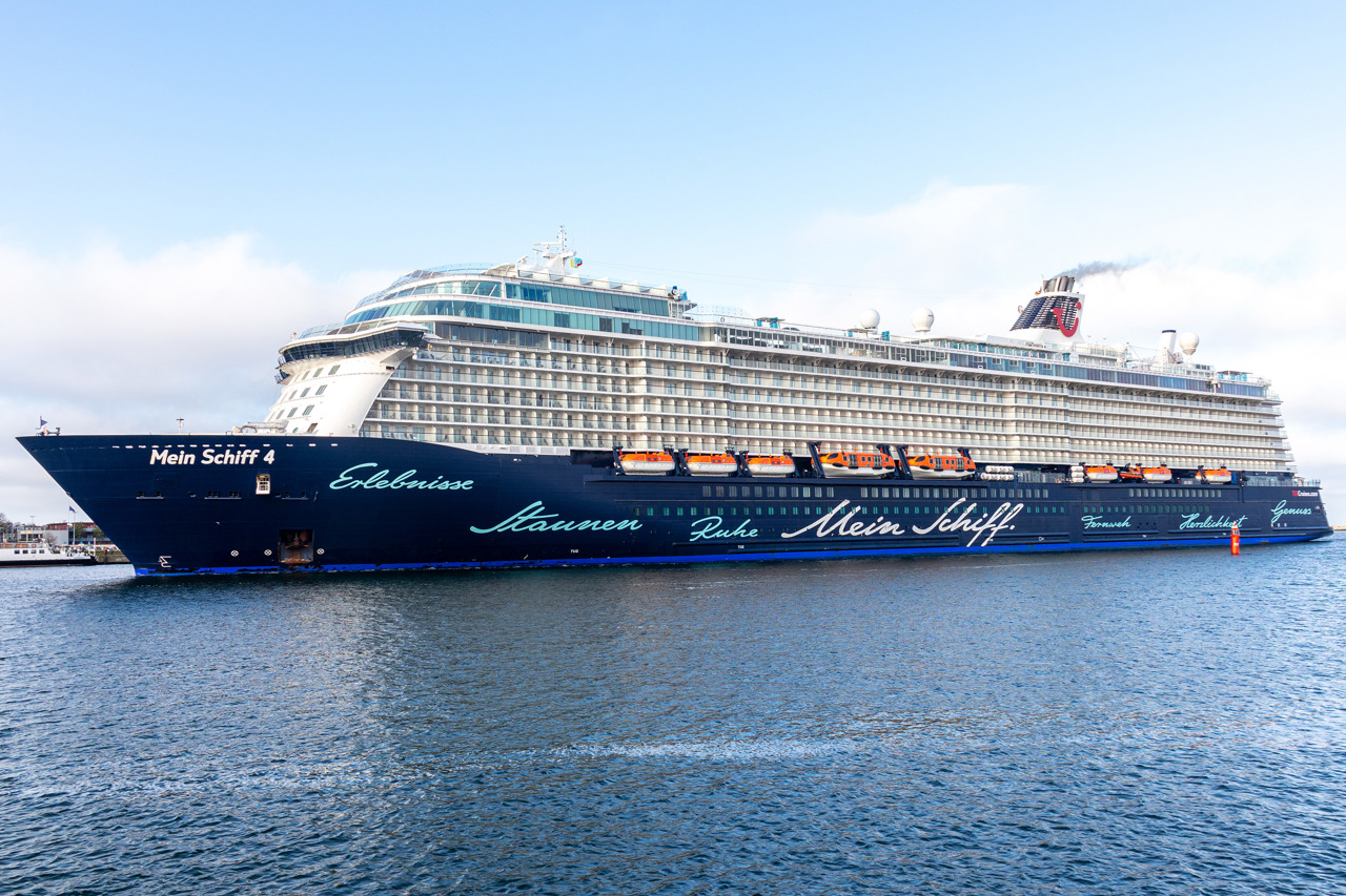 „Mein Schiff 4“ - Erstanlauf in Rostock