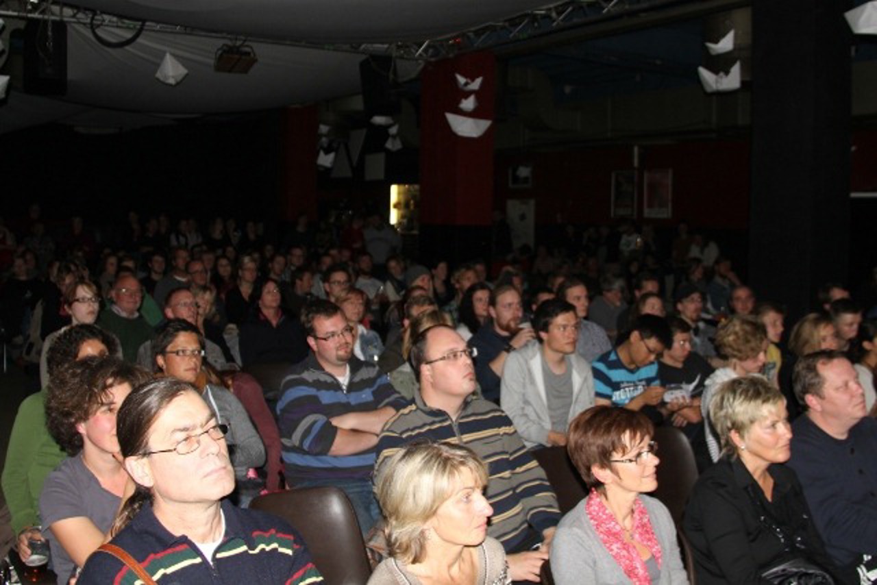 Das Publikum beim Rostocker FilmFest 2012 im M.A.U. Club