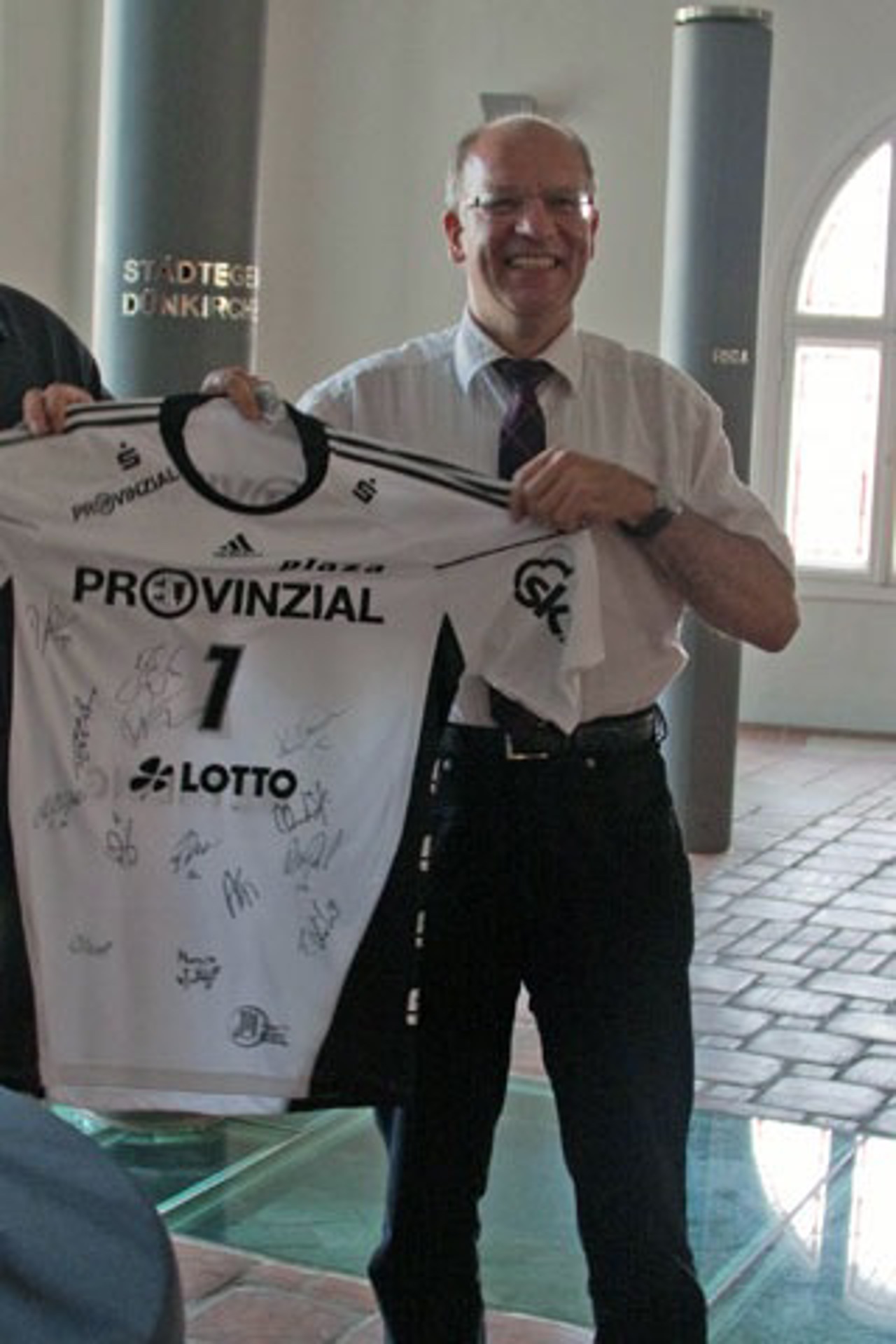 Roland Methling mit THW Kiel-Trikot