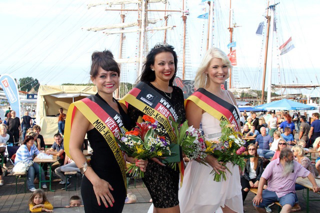 Laura Anne Schmerse, Miss Hanse Sail 2014 Sandra Blockus und Sina-Lauren Lange