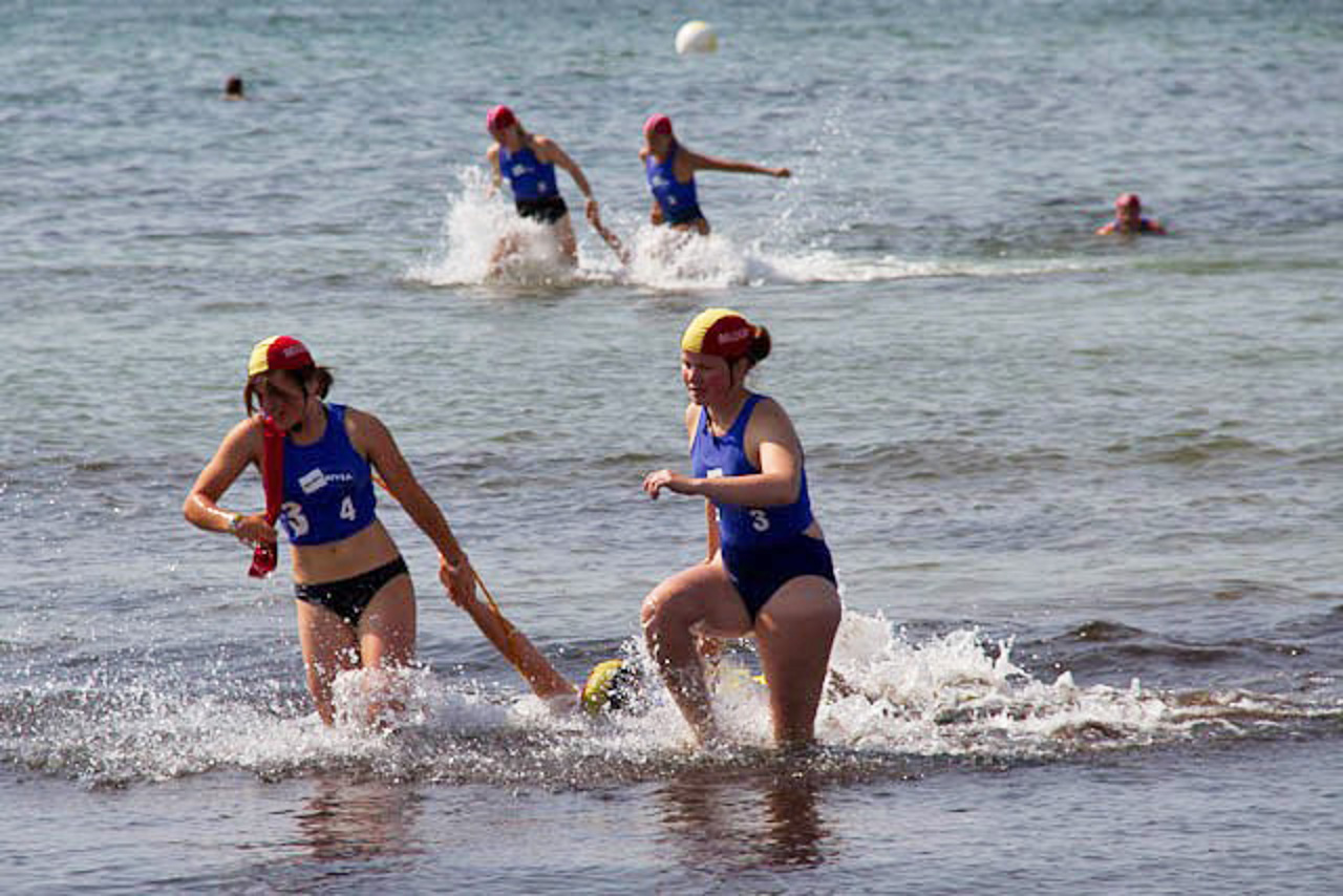 Das Belgische Team war das schnellste beim Rescue-Tube-Rescue-Race