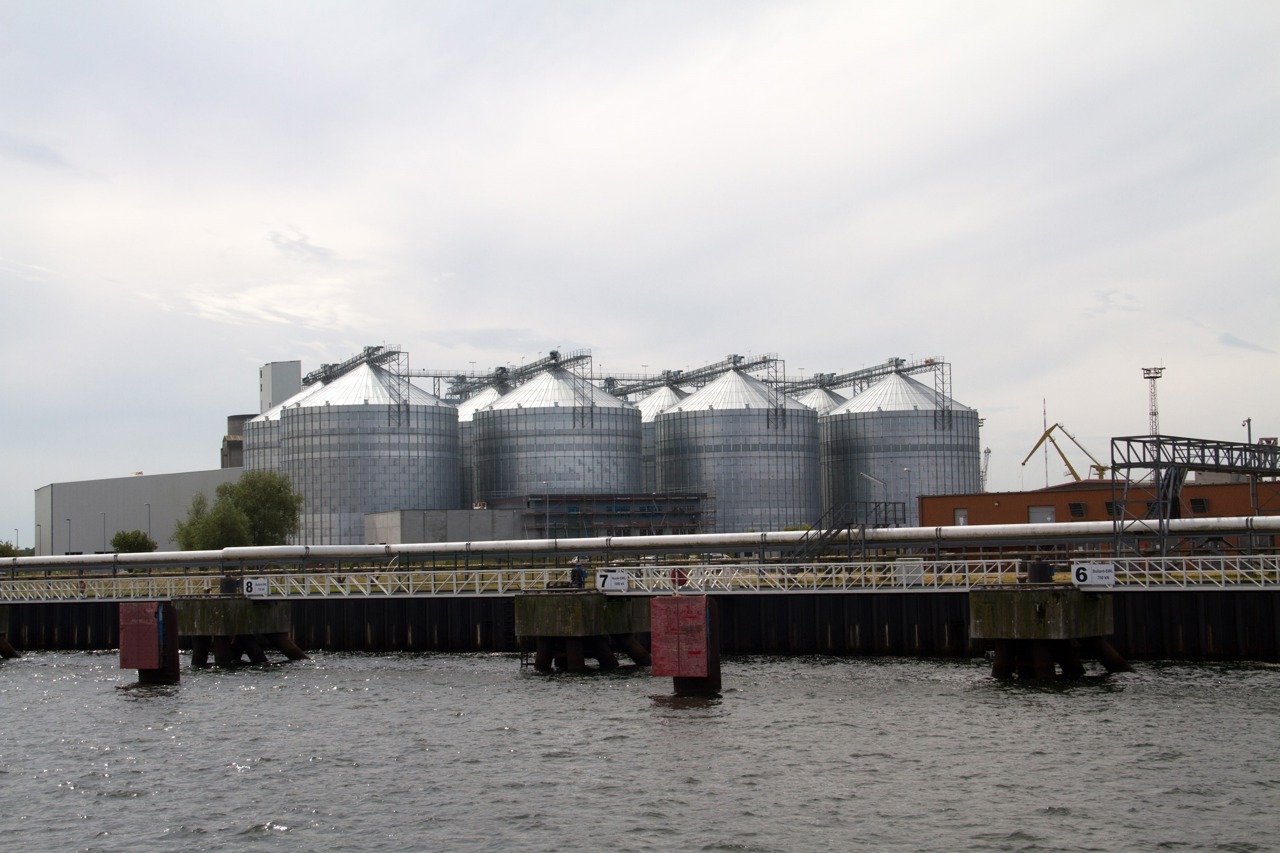 Das neue Getreideterminal im Rostocker Seehafen wird im September in Betrieb genommen.