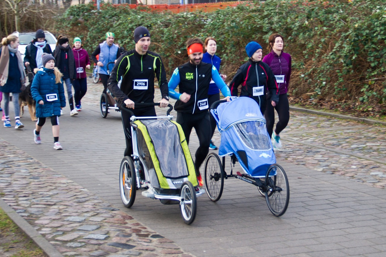 Kleine Kinder wurden mitgefahren
