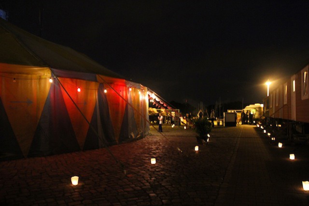 Der Circus Fantasia eröffnete am Samstagabend die zweite Zeltsaison 2014