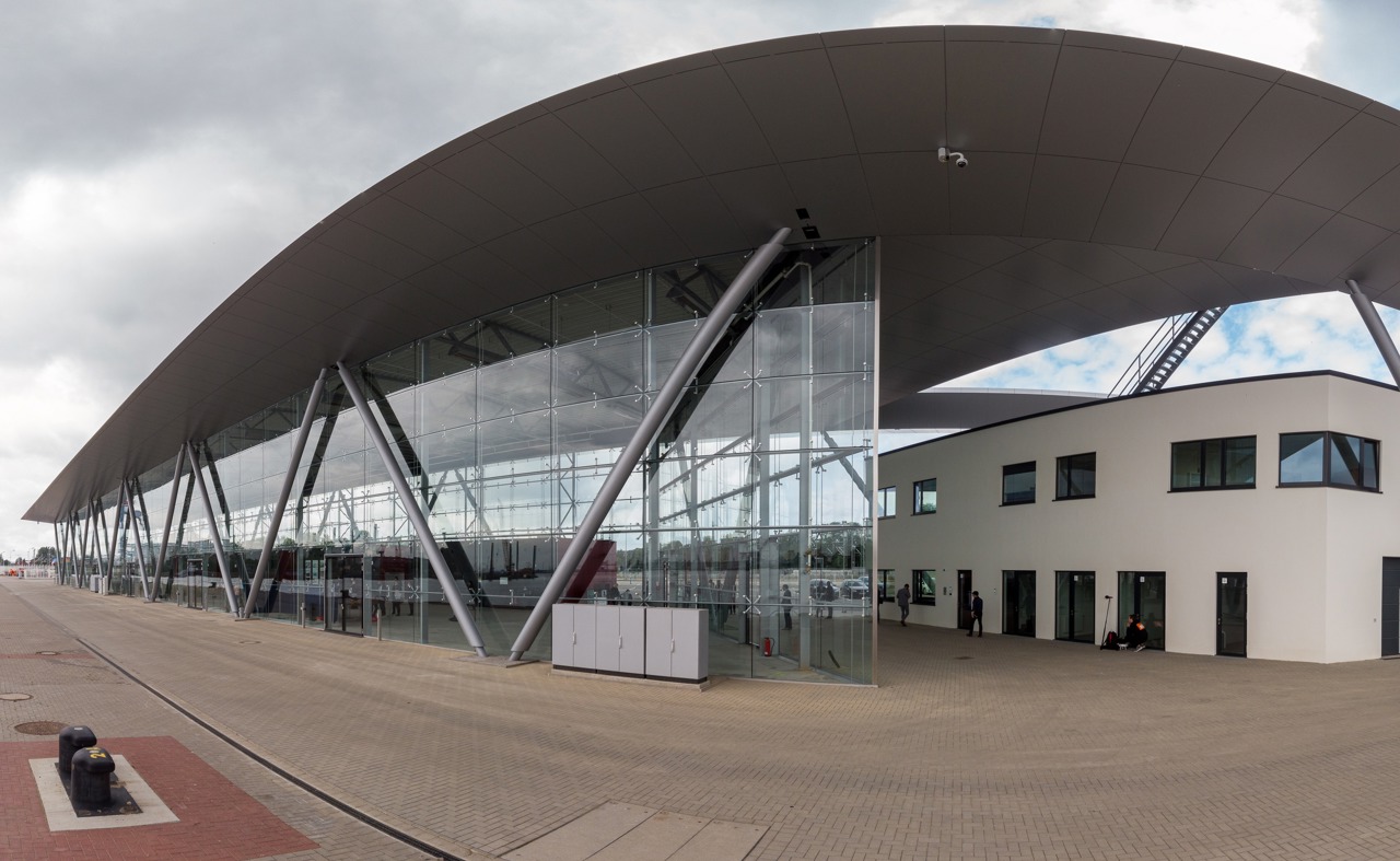 Das neue Kreuzfahrt-Terminal WCC8 in Warnemünde