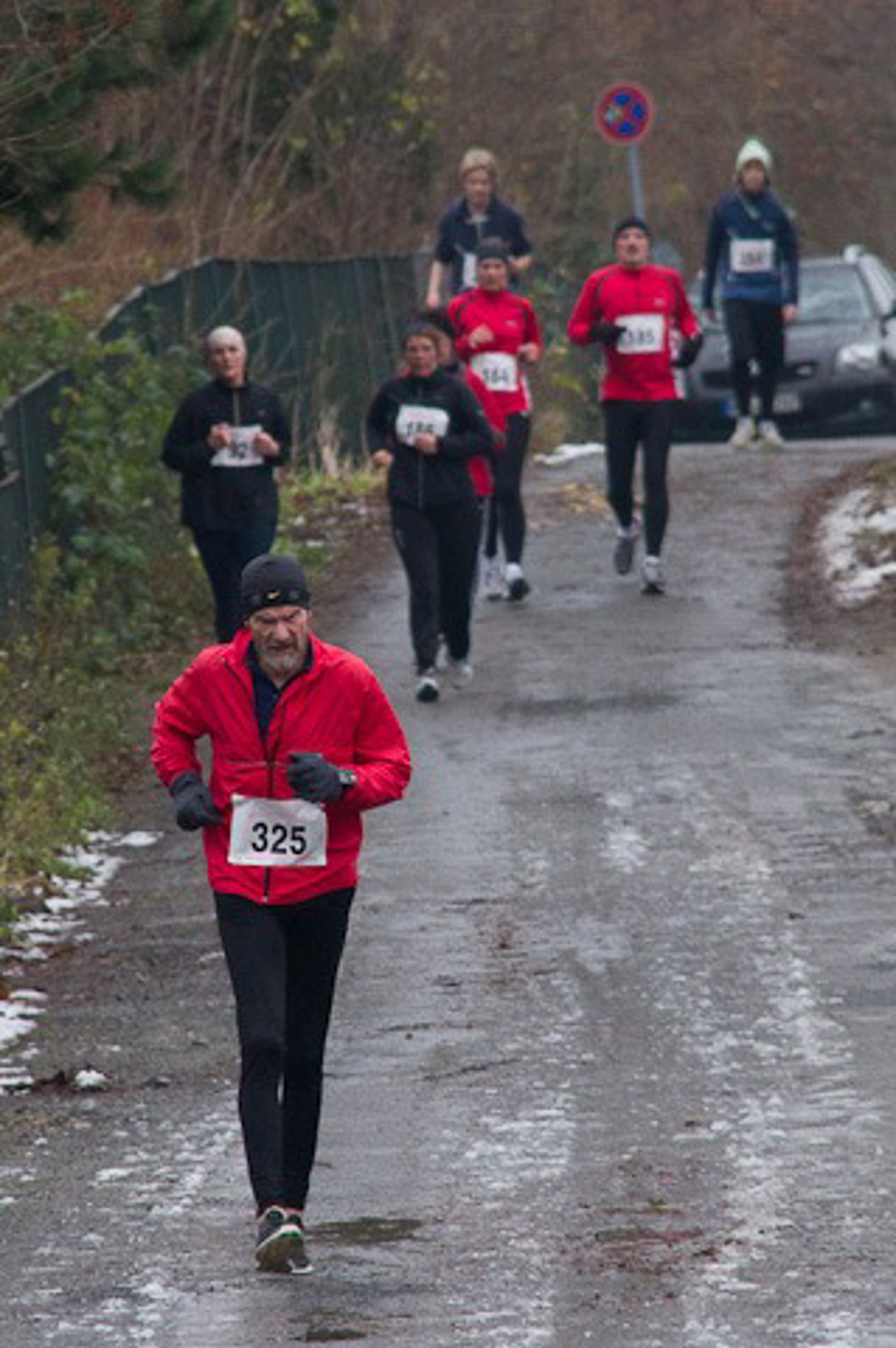 Walker und Läufer beim Nikolauslauf
