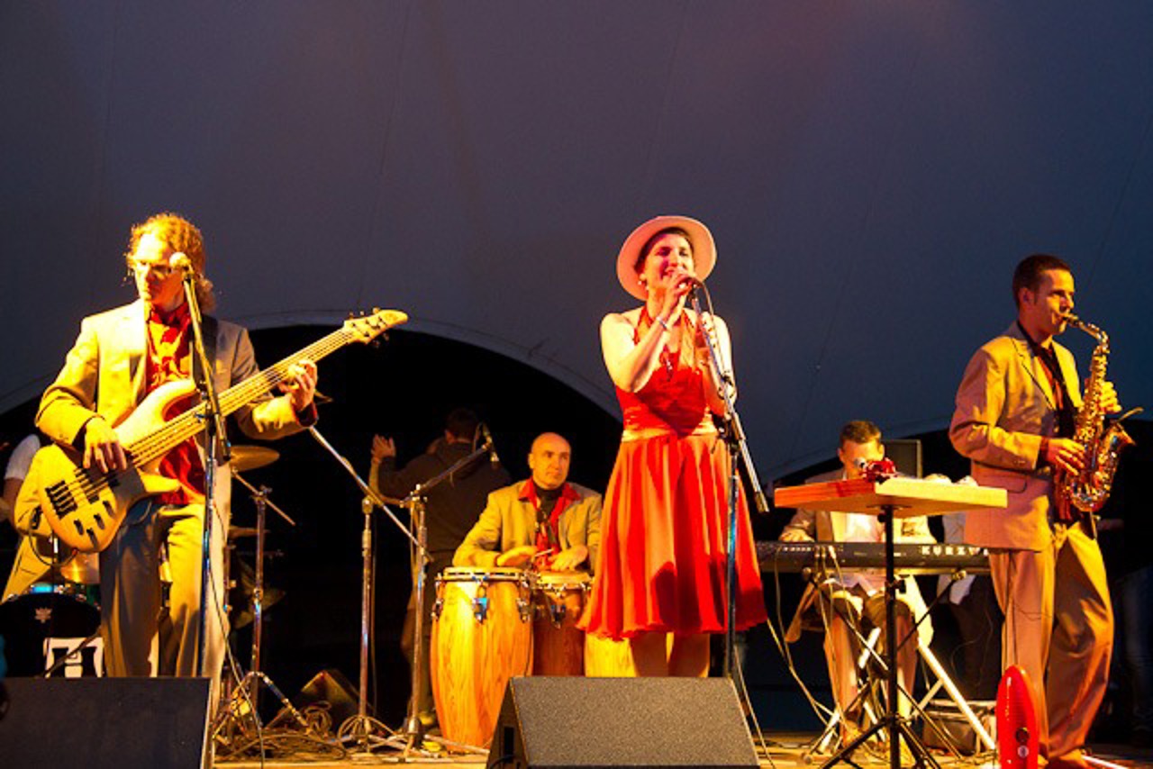 Tumba Ito Grande
