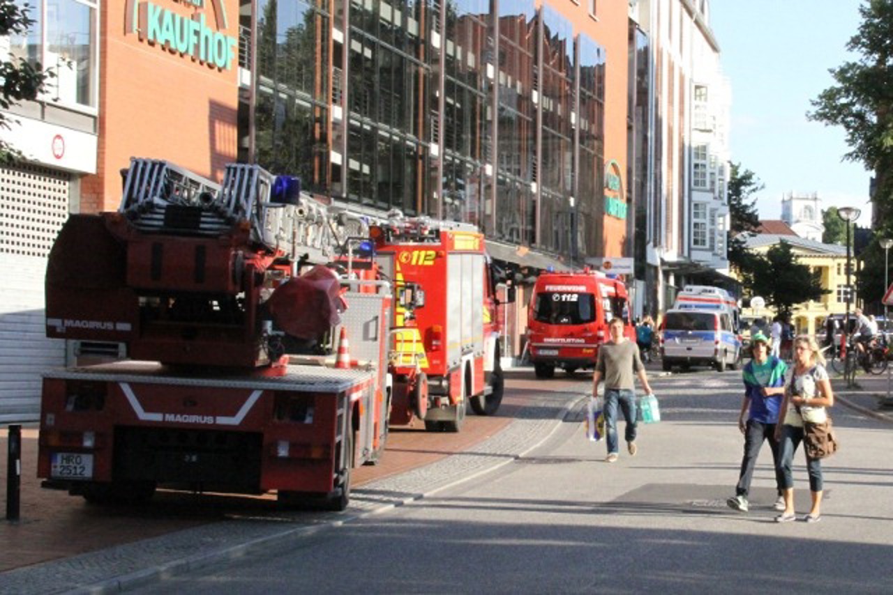 Bombendrohung in der Kröpeliner Straße sorgt für Großeinsatz von Feuerwehr und Polizei