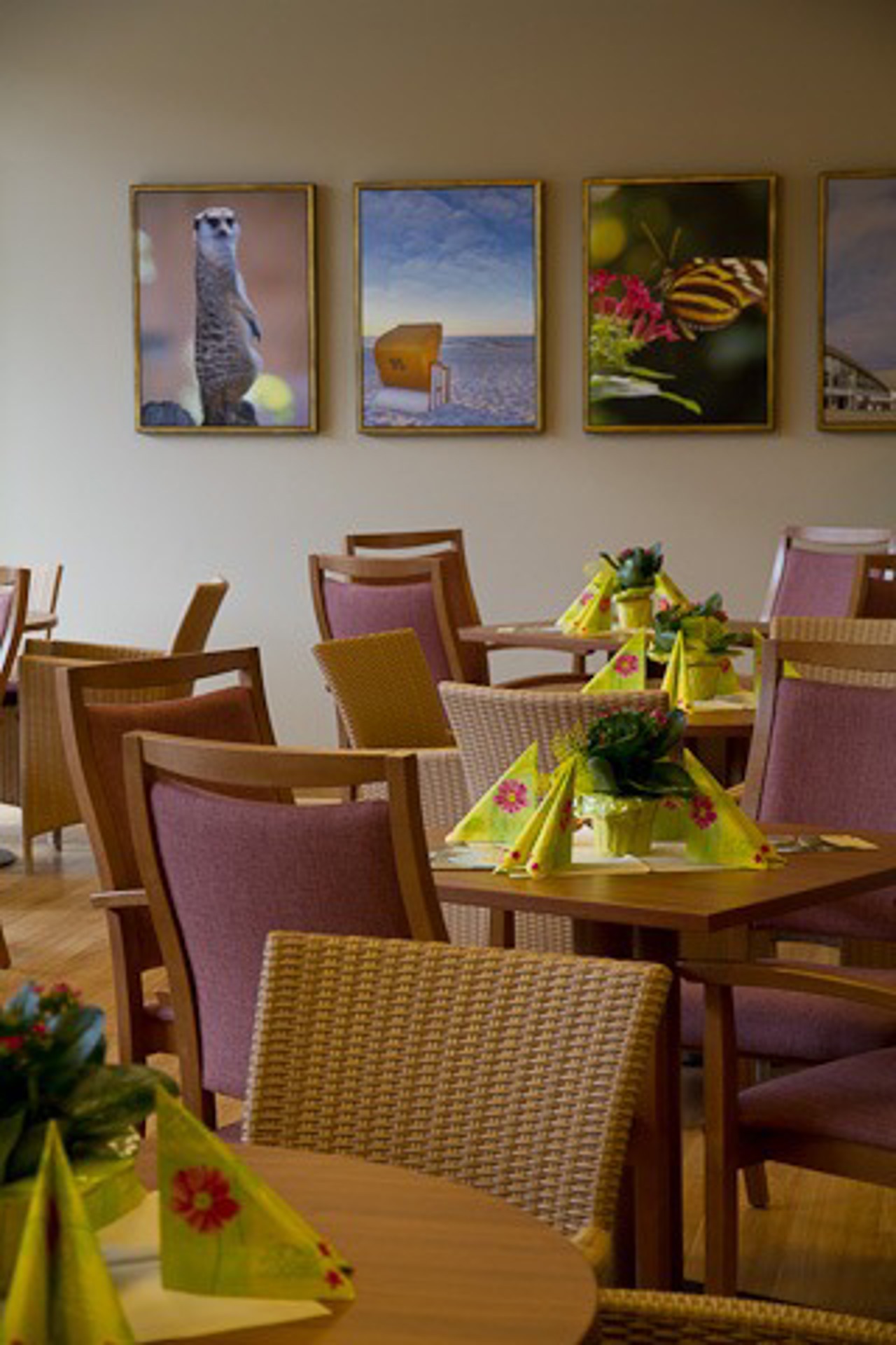 Die Cafeteria im Erdgeschoss