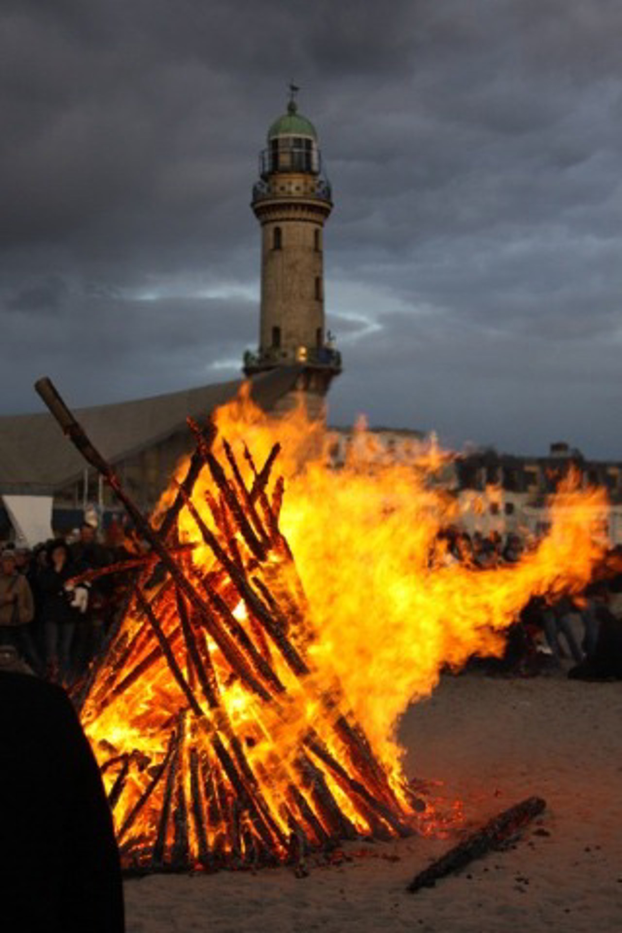Leuchtturm in Flammen mal anders