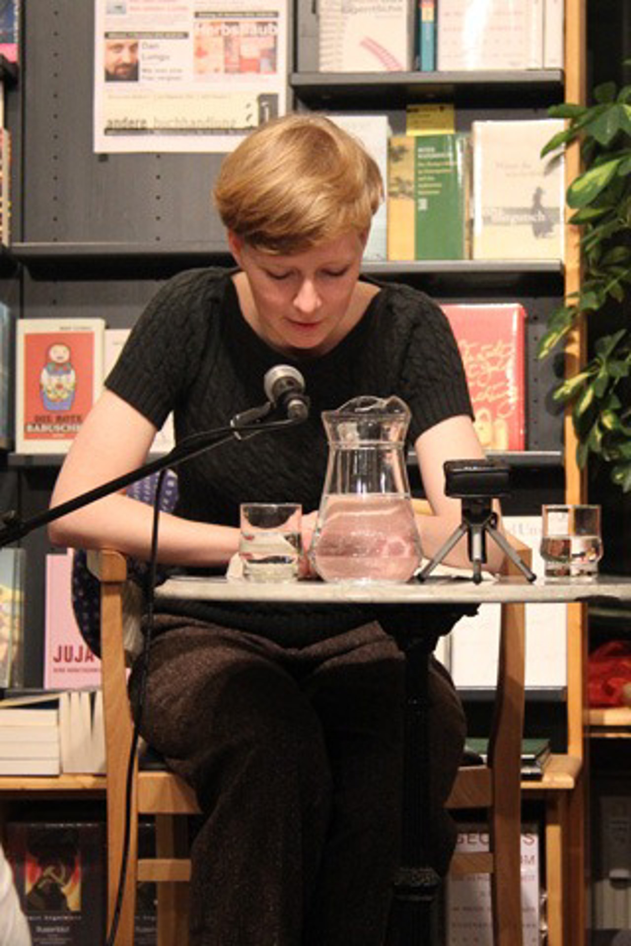 Judith Zander liest aus "Dinge die wir heute sagten" in der anderen buchhandlung