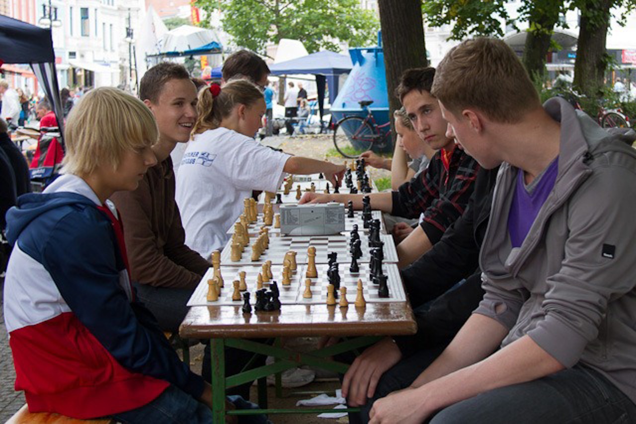 Schach beim Sporttag auf dem Uniplatz