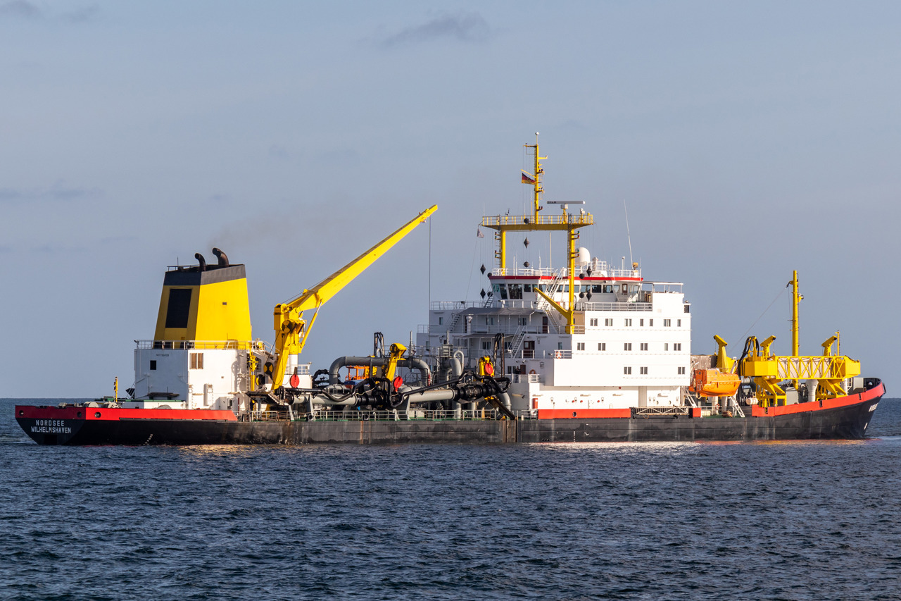 Saugbagger „Nordsee“ vor Rostock-Warnemünde