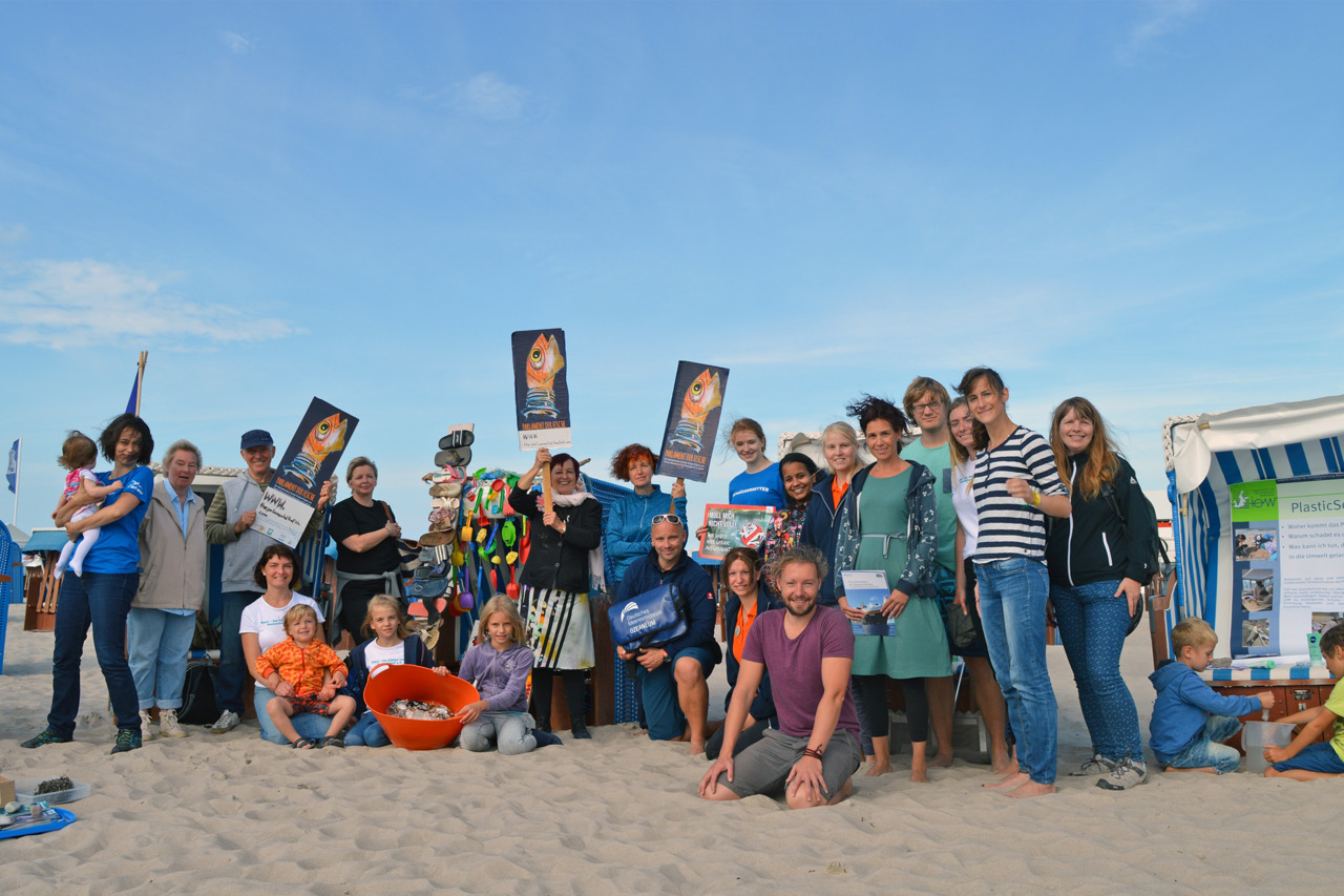 Akteure des ersten Landesaktionstags gegen Meeresmüll in Warnemünde (Foto: EUCC)