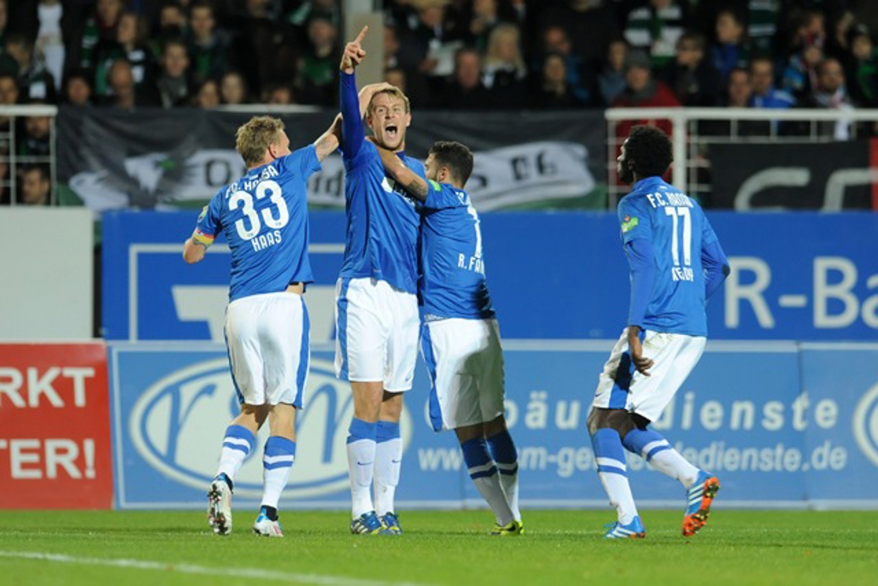 Tommy Grupe (Hansa Rostock) freut sich über das 1:0 gegen Preußen Münster