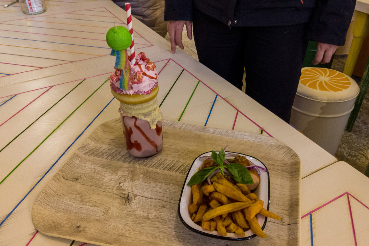 Freakshake und Fastfood - es gibt aber auch gesunde Alternativen im Familienrestaurant Kuddel-Muddel