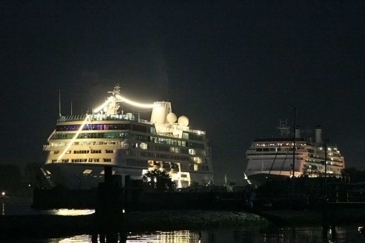 „Azamara Journey“ und „Rotterdam“