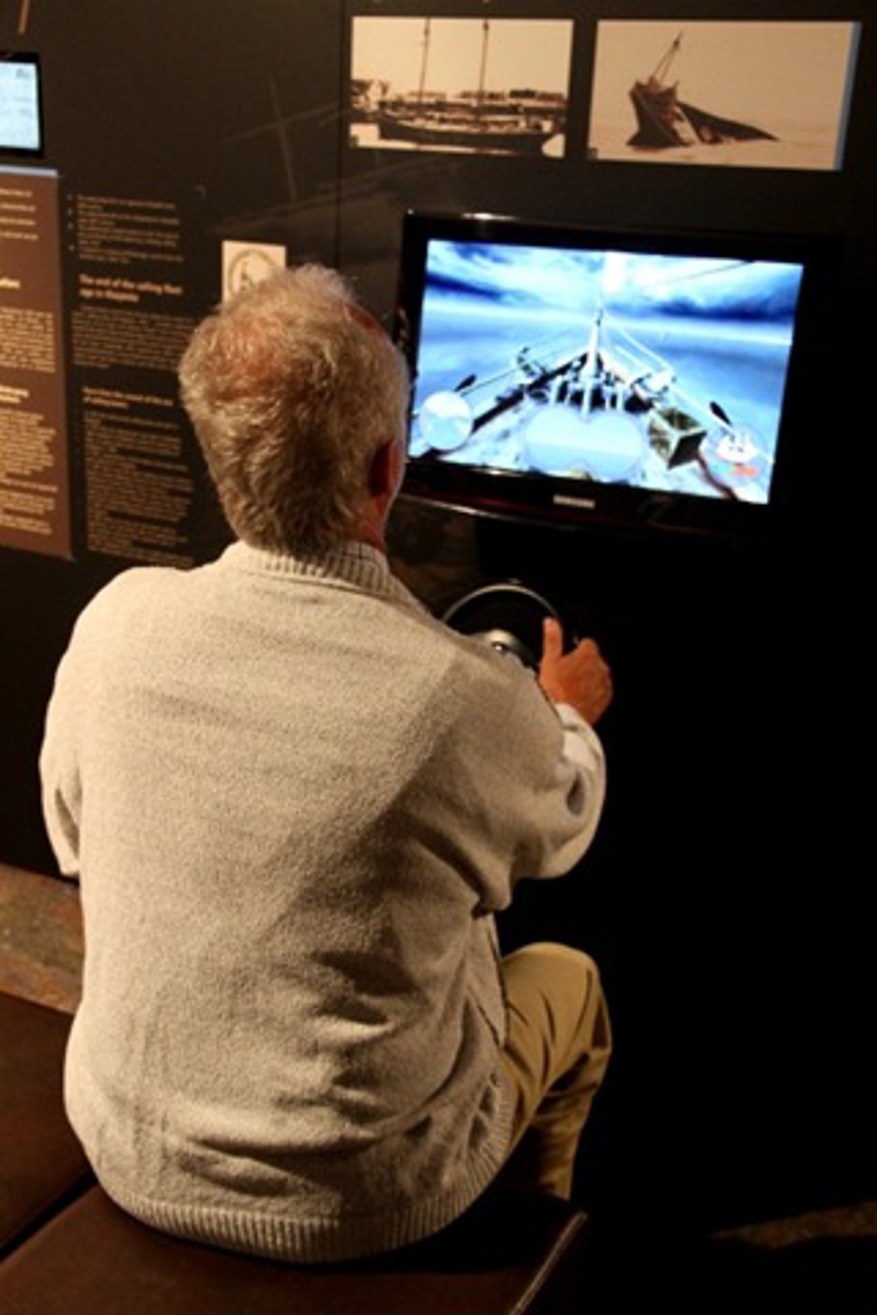 Schiffssimulation in Ausstellung "1 Sea - 4 Stories"