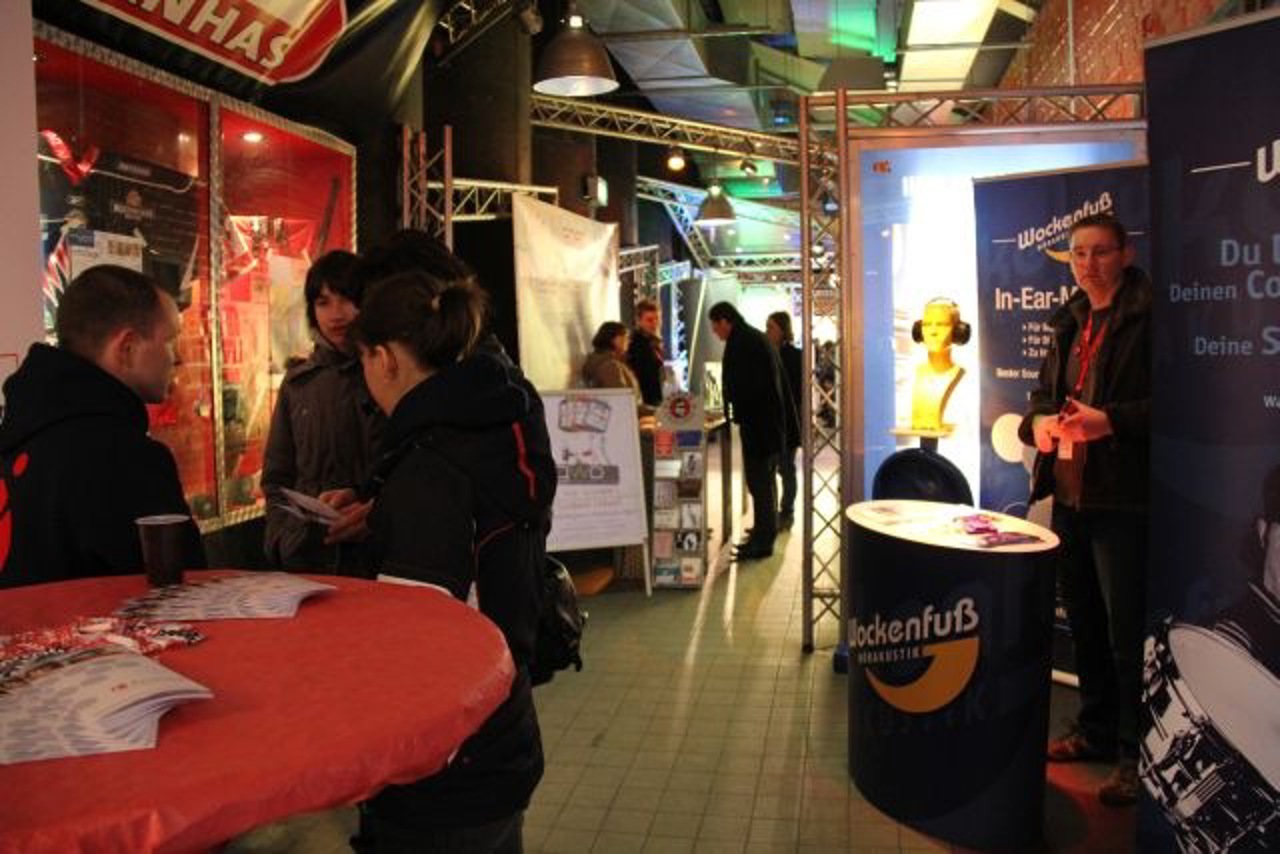 Unternehmen in den Fluren der Eishalle
