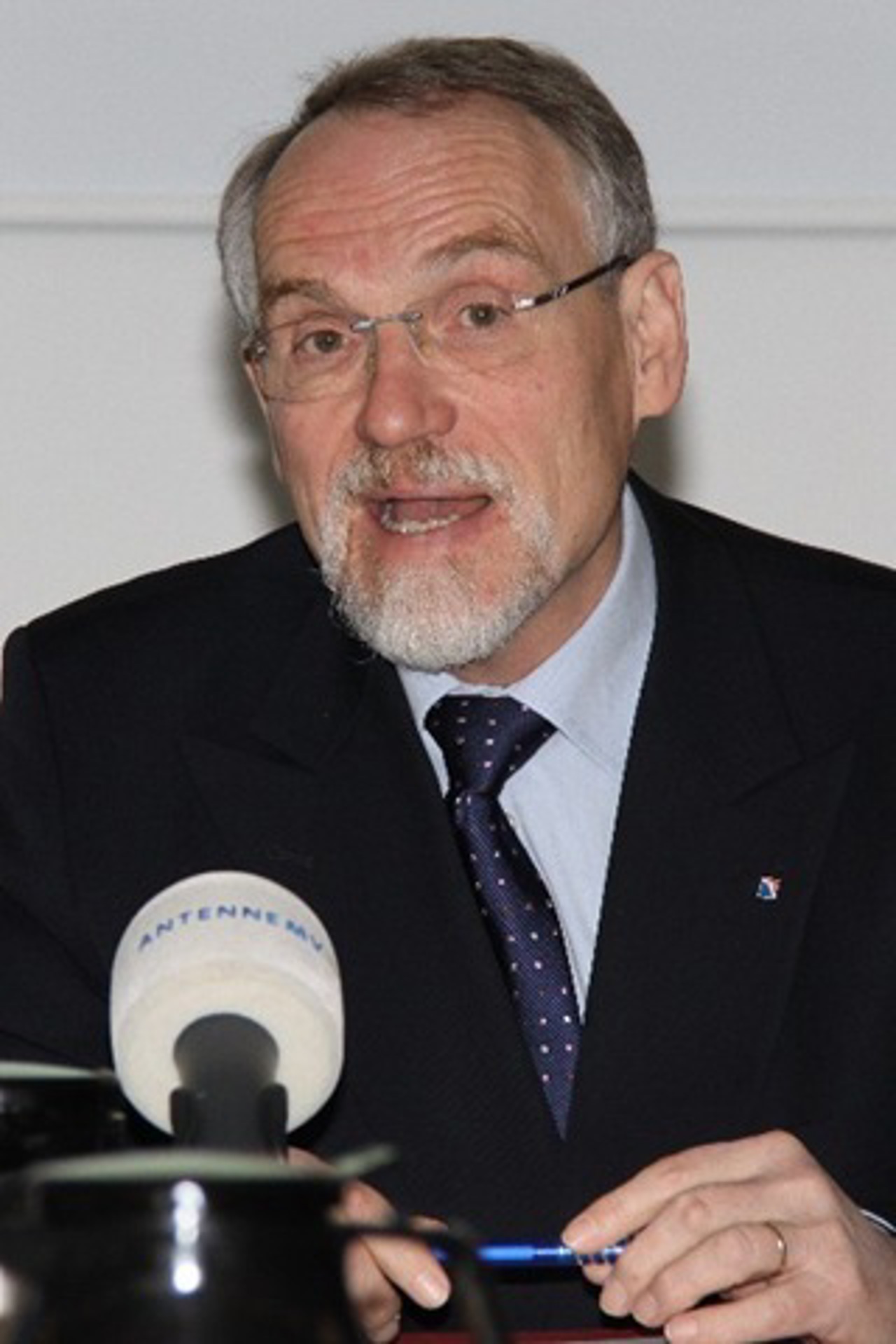 Dr. Ulrich Bauermeister