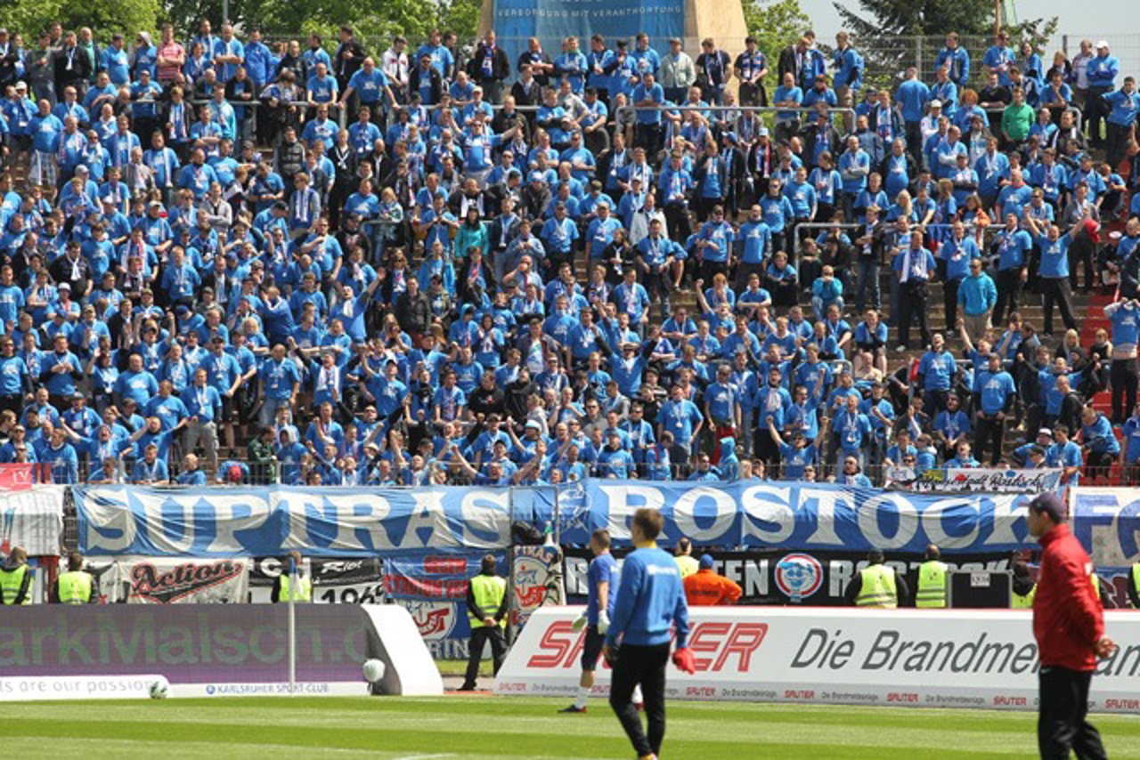Hansa-Fanblock beim Karlsruher SC