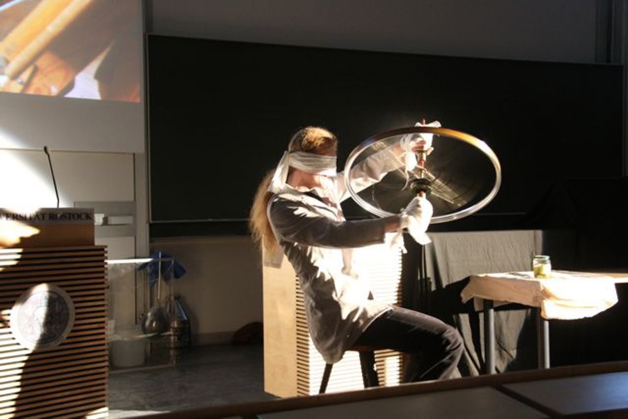 Drehimpuls: Schauvorlesung beim Physiktag 2012