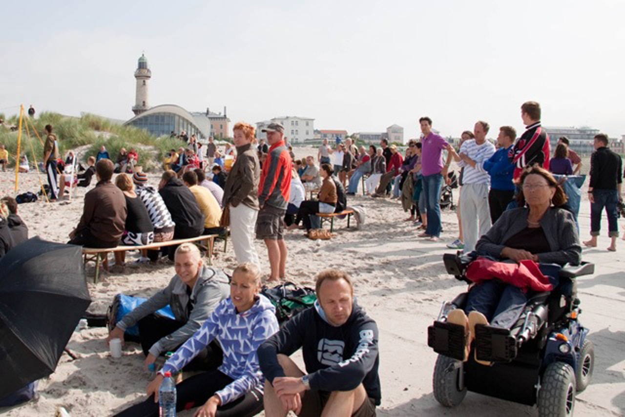 Zuschauer beim Inchez Cup in Warnemünde