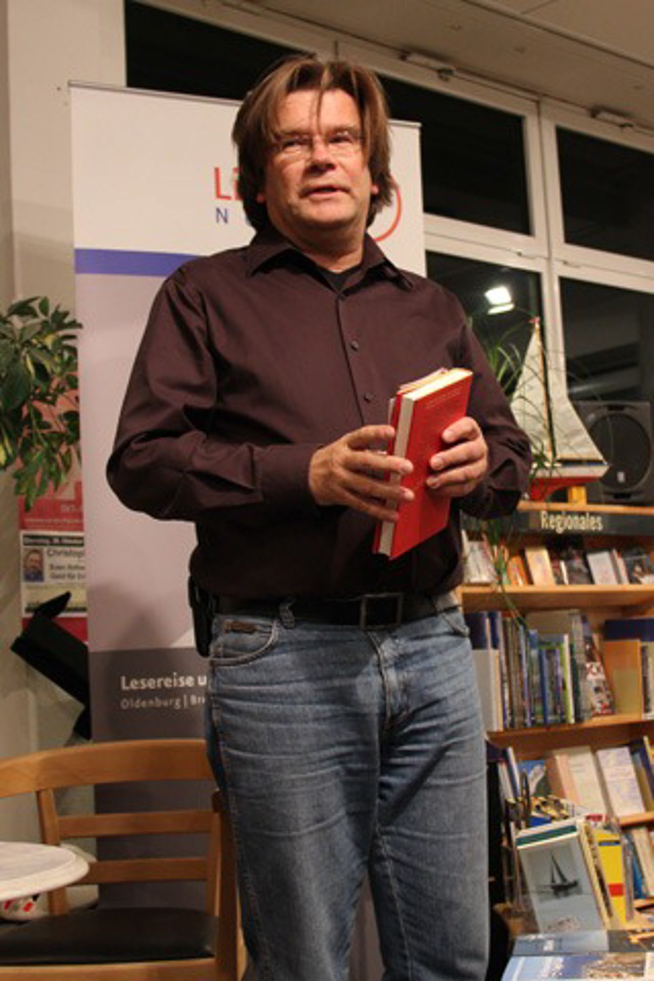 Manfred Keiper, Inhaber der anderen Buchhandlung