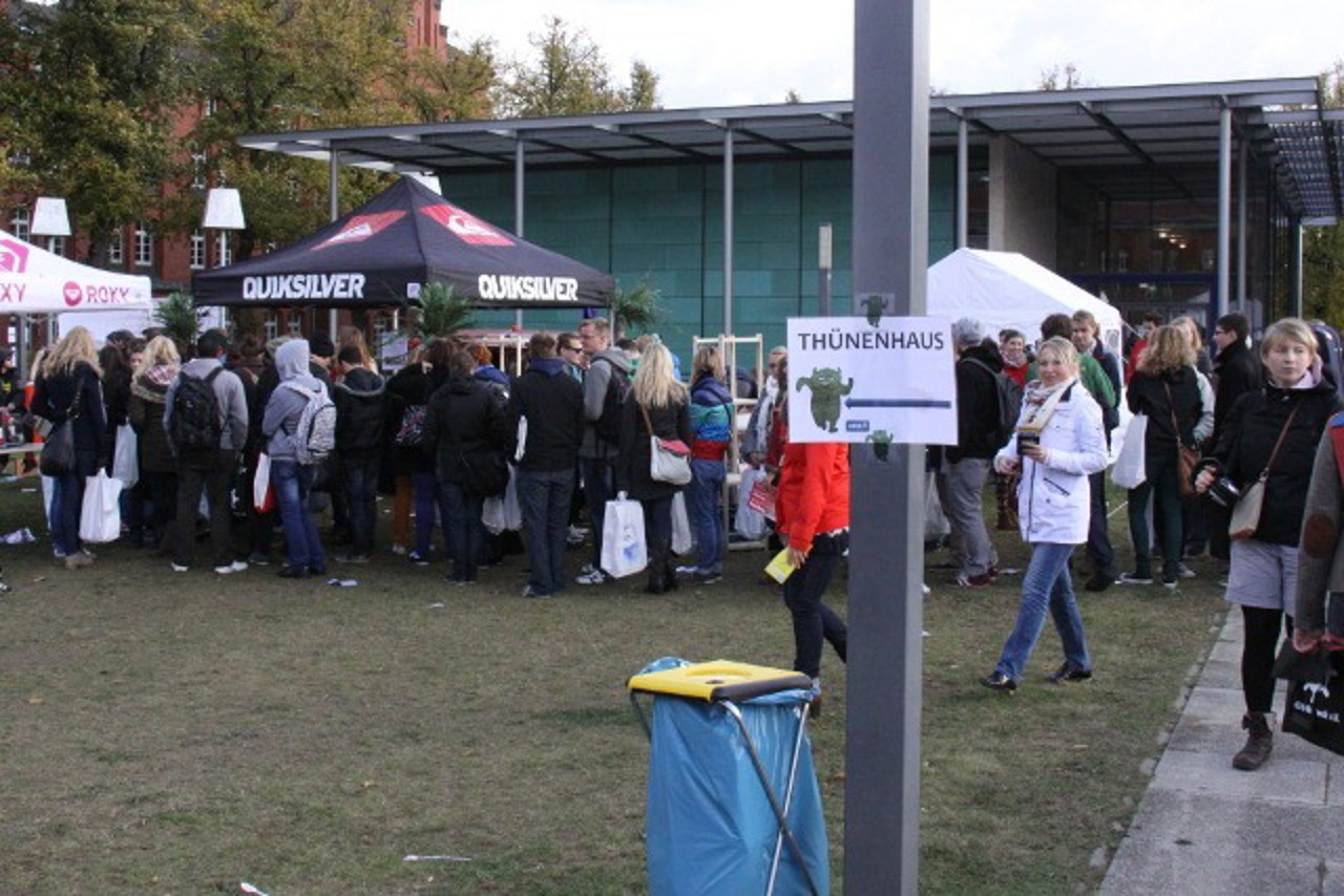 5000 Studierende informieren sich vor dem Semesterstart beim Campustag