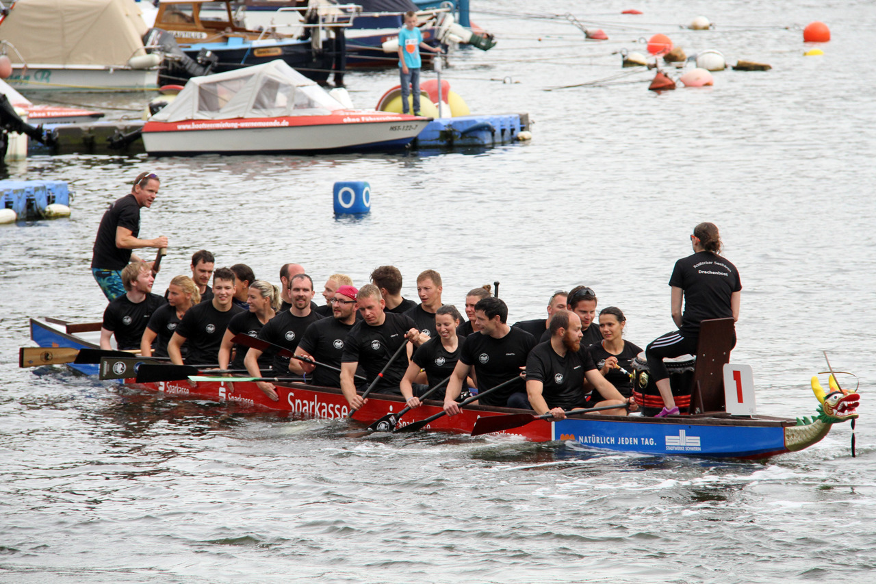 Drachenbootfestival Warnemünde 2016: Die Rostocker Seebären gewinnen das A-Finale