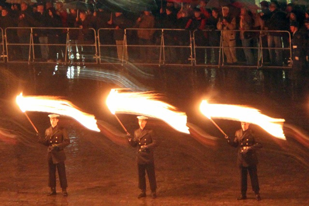 Großer Zapfenstreich auf dem Neuen Markt in Rostock