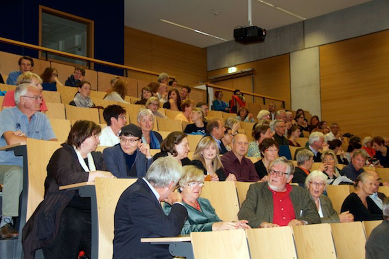 Eine Stadt liest Uwe Johnsons Jahrestage - Auftaktveranstaltung im Arno-Esch-Gebäude der Universität Rostock
