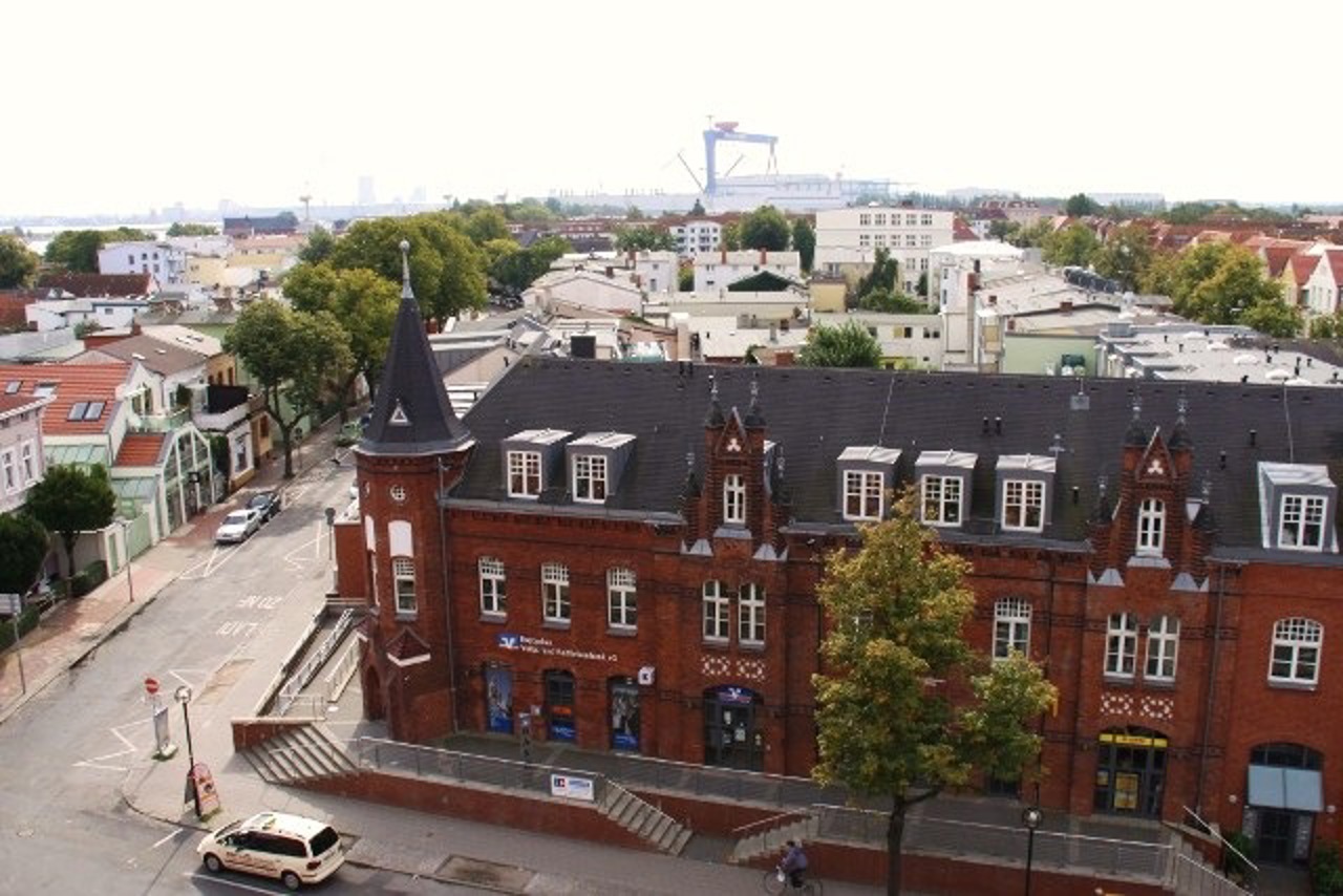 Kirchenplatz und Poststraße in Warnemünde